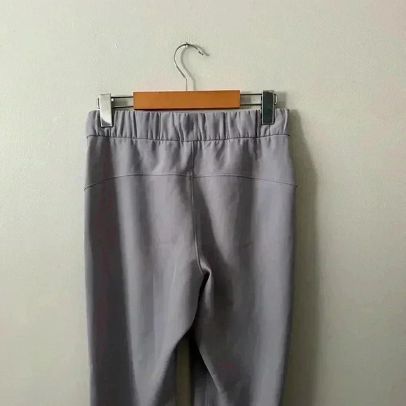 Lululemon On the Fly 7/8 Pant 27"
Silverscreen 4 - Picture 8 of 12